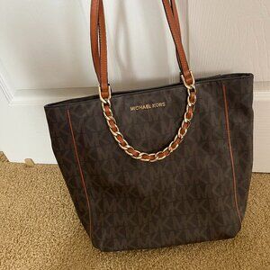 Michael Kors Tote Bag w/Chain